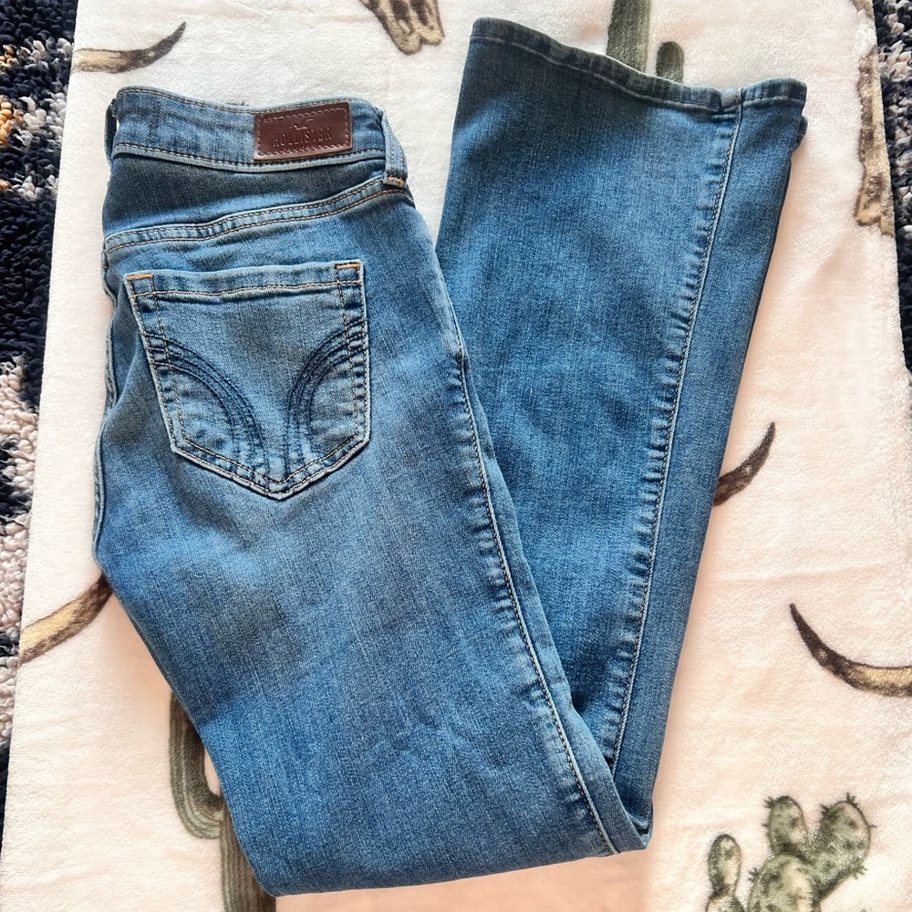 Hollister Low-Rise Medium Wash Bootcut Jeans